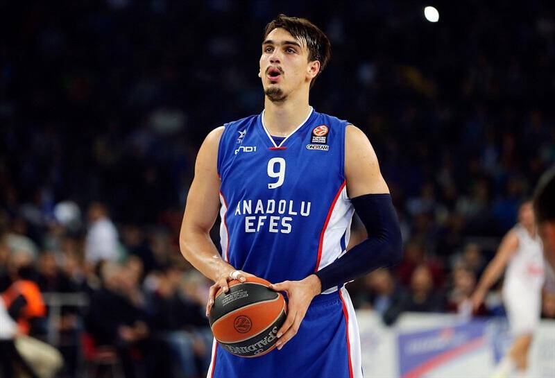 dario-saric-anadolu-efes-istanbul-eb14