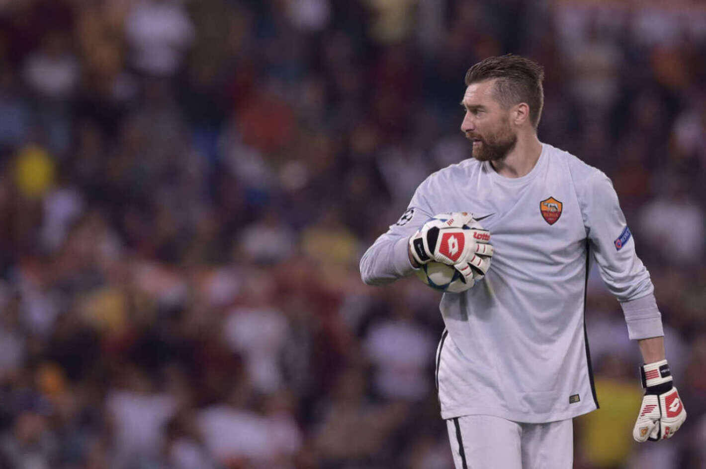 Foto Alfredo Falcone - LaPresse 16/09/2015 Roma ( Italia) Sport Calcio Roma - Barcellona Uefa Champions League 2015 2016 Girone E - Stadio Olimpico di Roma Nella foto:de sanctis Photo Alfredo Falcone - LaPresse 16/09/2015 Roma (Italy) Sport Soccer Roma - Barcellona Uefa Champions League 2015 2016 Group E - Olimpico Stadium of Roma In the pic:de sanctis