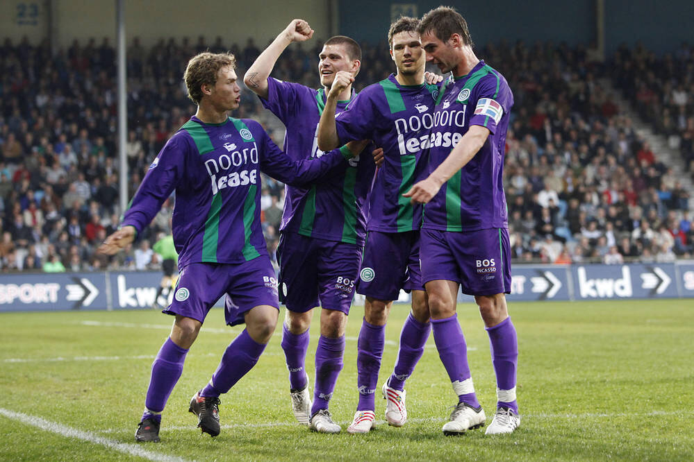 seizoen 2008 / 2009 , doetinchem , eredivisie , 18-04-2009, graafschap - groningen , pepijn kluin , danny holla, marcus berg en goran lovre vieren de goal van berg